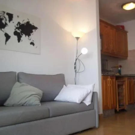 Вилла Puerto Del Carmen Sleeps 4 Pool Wifi Пуэрто дель Кармен