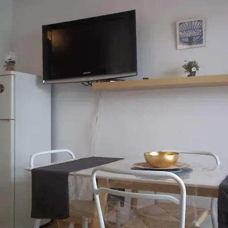 Puerto Del Carmen Sleeps 4 Pool Wifi Вилла Пуэрто дель Кармен