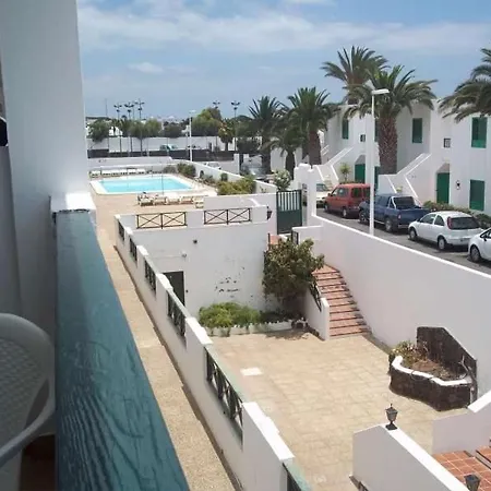 Puerto Del Carmen Sleeps 4 Pool Wifi Вилла