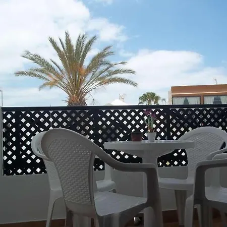 Puerto Del Carmen Sleeps 4 Pool Wifi Пуэрто дель Кармен